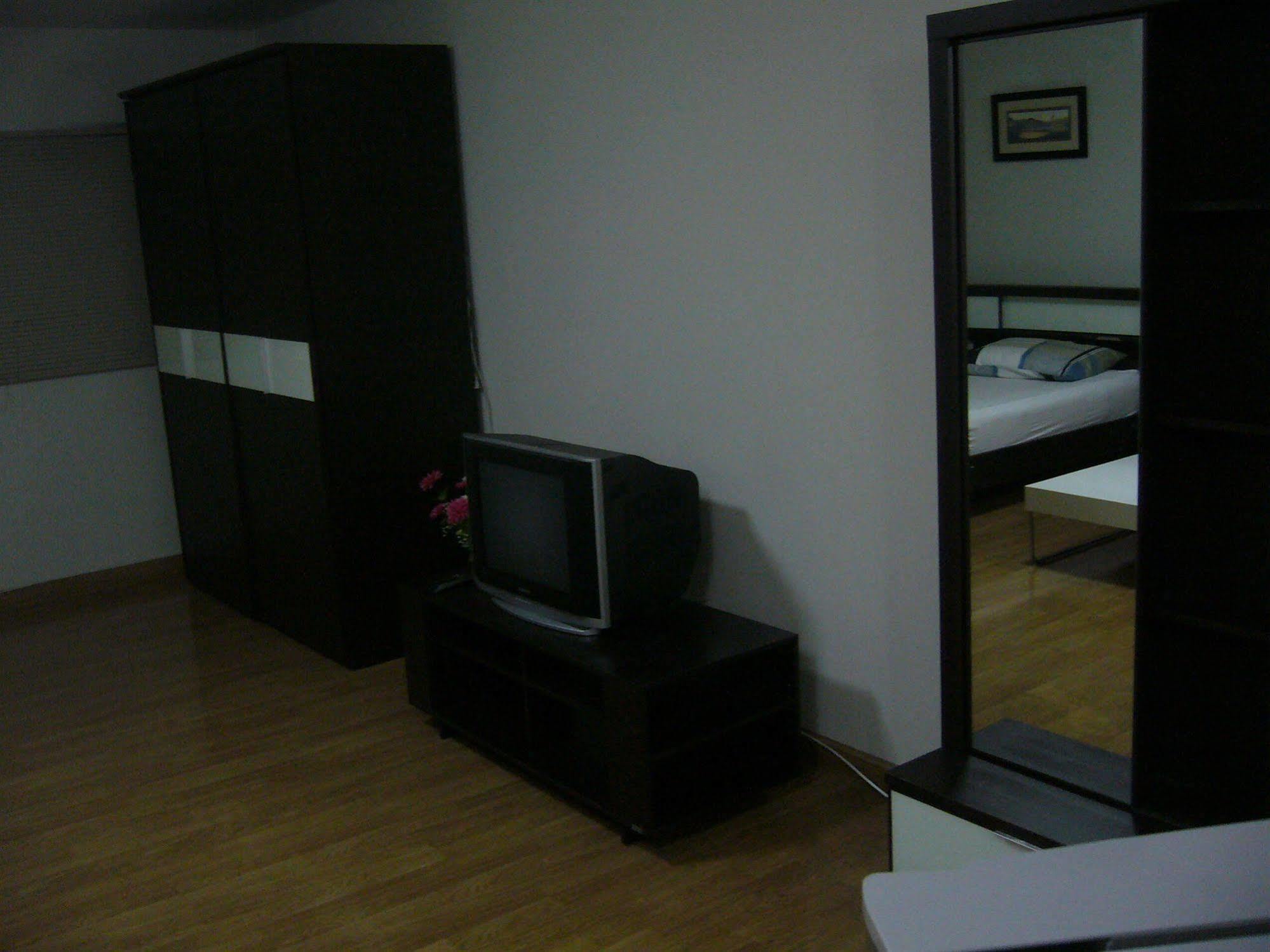 פאק קרט Impact Muang Thong Thani Service Condominium מראה חיצוני תמונה
